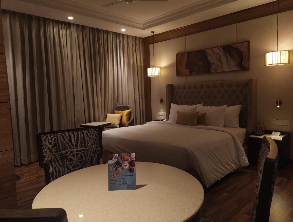 Maryland Group Hotel Zirakpur Dış mekan fotoğraf