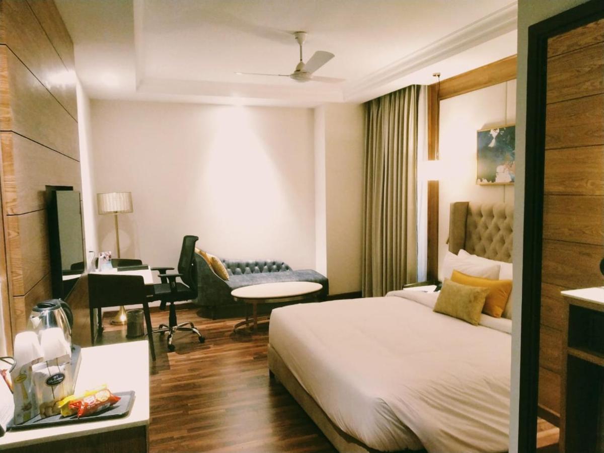 Maryland Group Hotel Zirakpur Dış mekan fotoğraf
