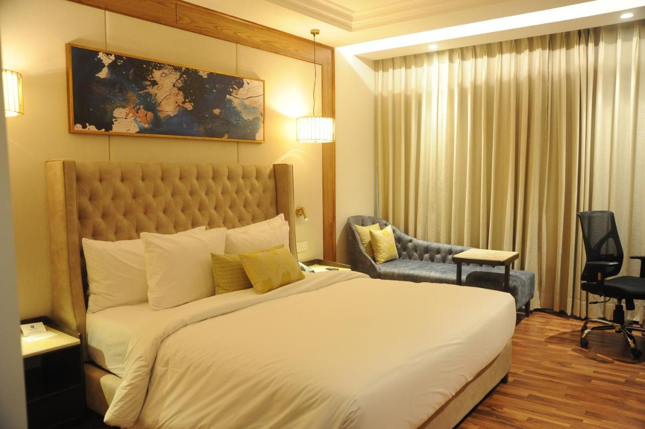 Maryland Group Hotel Zirakpur Dış mekan fotoğraf